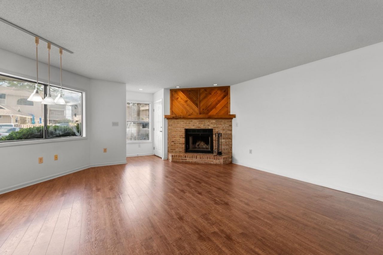 4218 Pinehurst Circle Photo 12