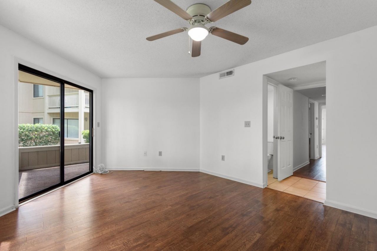 4218 Pinehurst Circle Photo 15