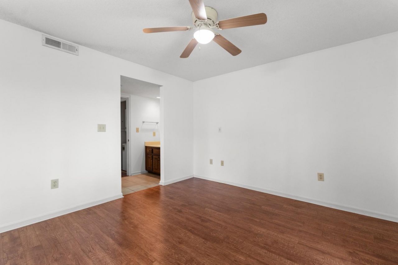 4218 Pinehurst Circle Photo 17