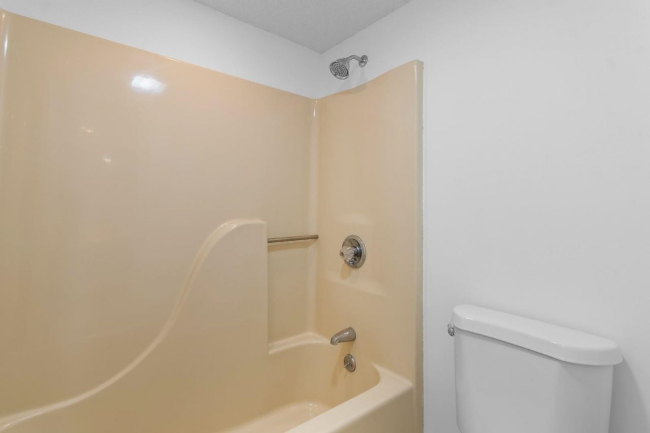 4218 Pinehurst Circle Photo 24