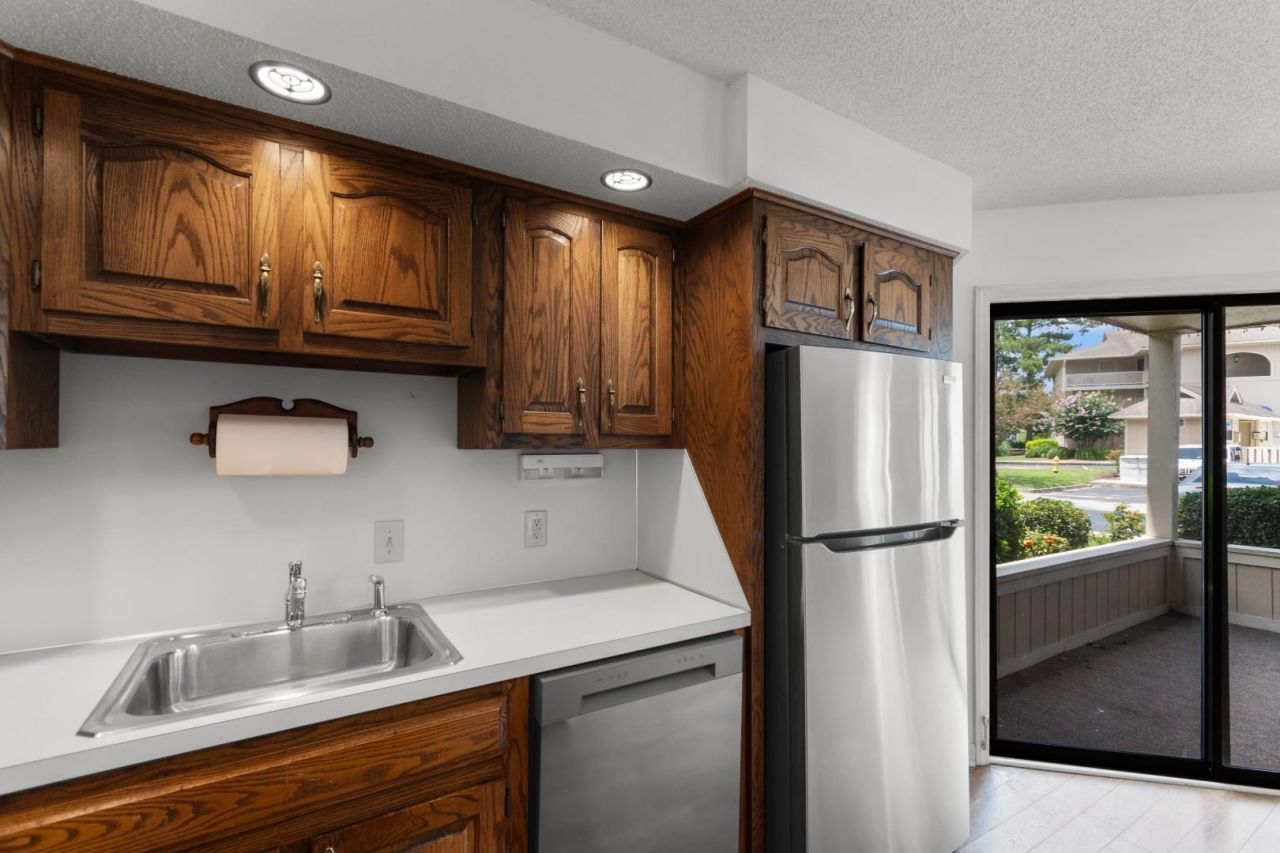 4218 Pinehurst Circle Photo 8