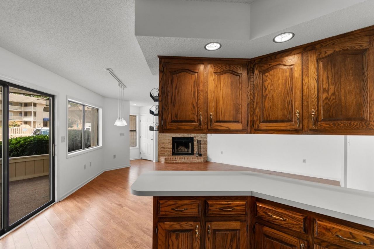 4218 Pinehurst Circle Photo 9