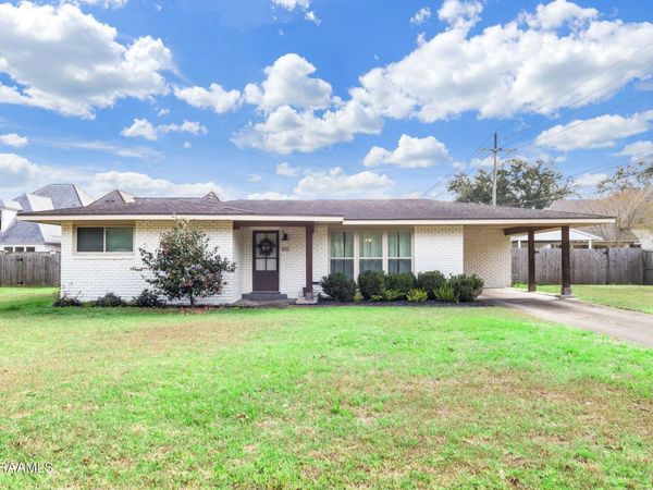 100 Clara Von Drive, Lafayette, LA 70503