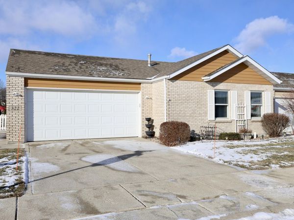 322 Valley Court, Lowell, IN 46356