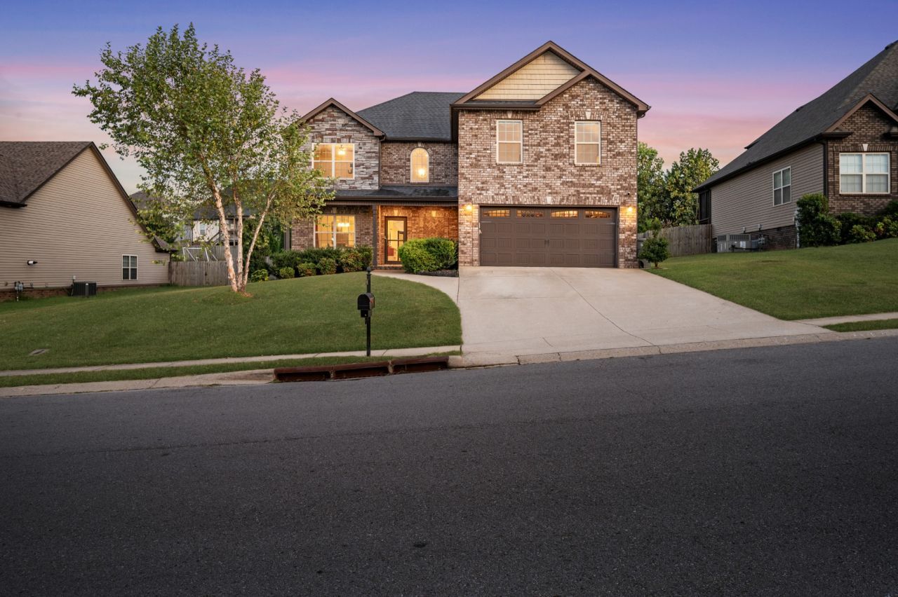 166 Melbourne Dr, Clarksville, TN 37043 Main Photo