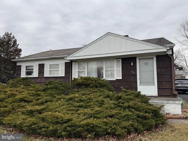 102 LINCOLN DRIVE, FAYETTEVILLE, PA 17222