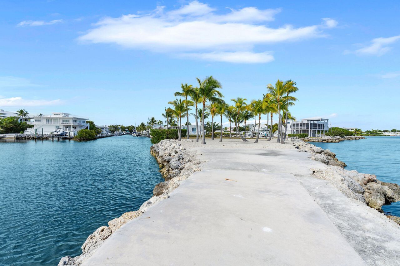 76 Ocean Drive, Key Largo, FL 33037 Photo