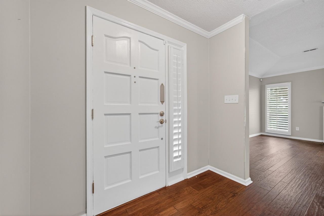 5 San Marks Ct. Photo 4