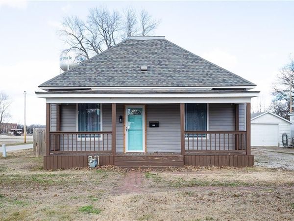 300 E 3rd Street, Cherryvale, KS 67335