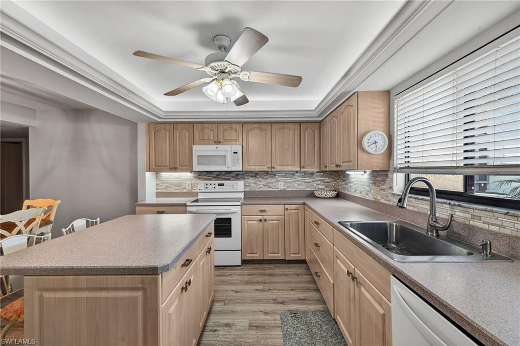 4384 Bowsprit Ct, Unit 2B, Fort Myers, FL 33919 Photo