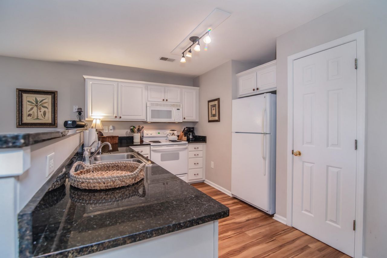 719 Blue Stem Dr. Photo 12