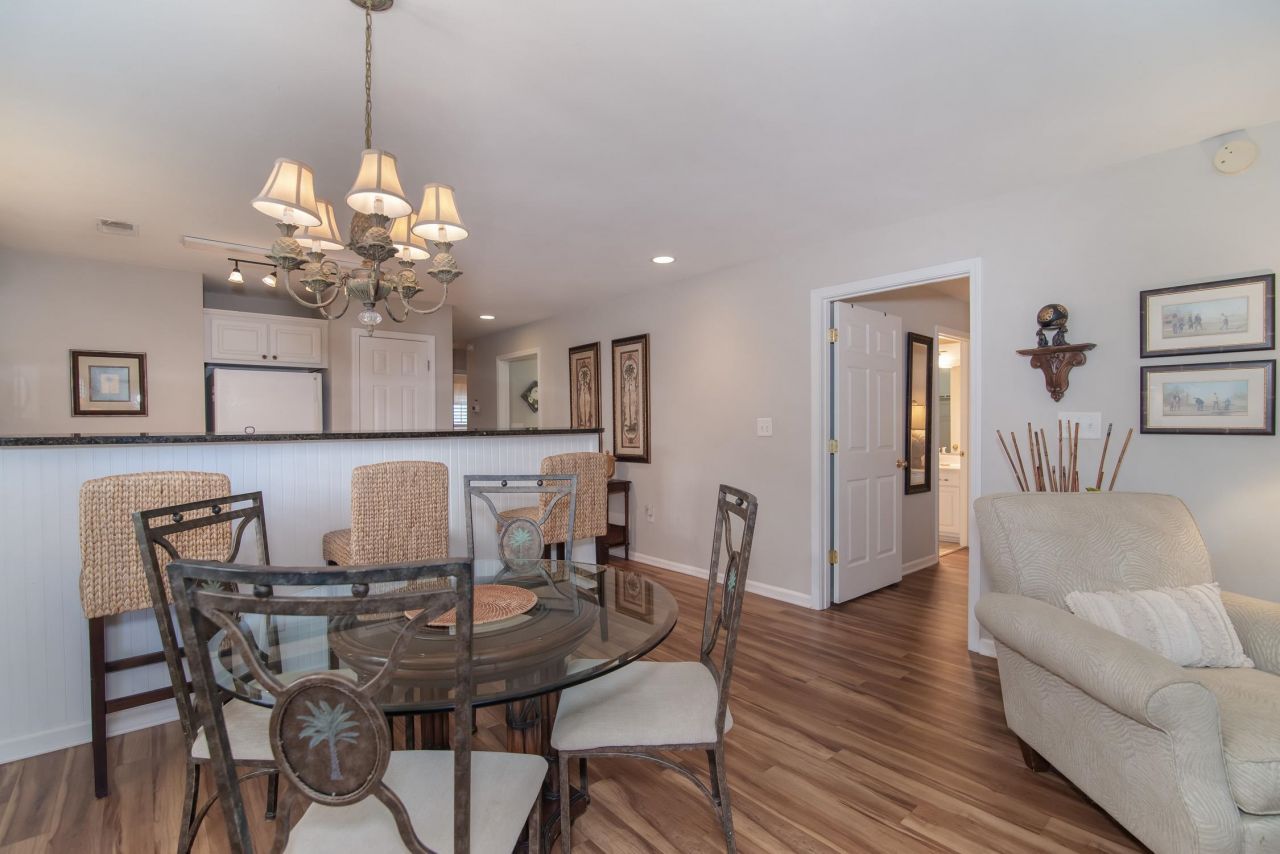 719 Blue Stem Dr. Photo 8