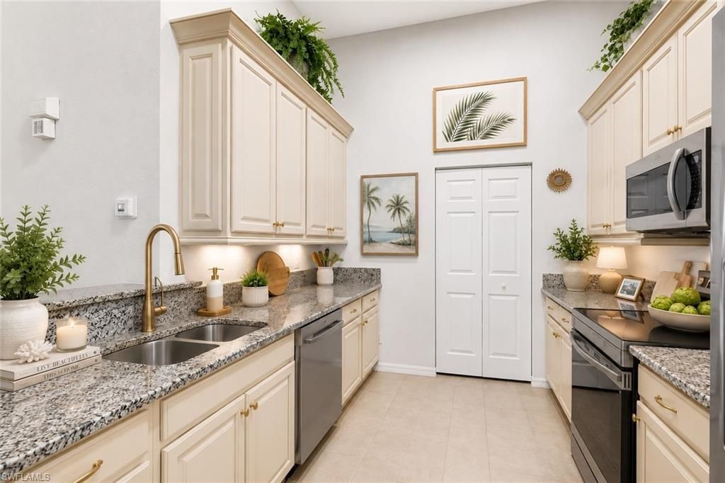27107 N Matheson Ave, Unit 204, Bonita Springs, FL 34135 Photo