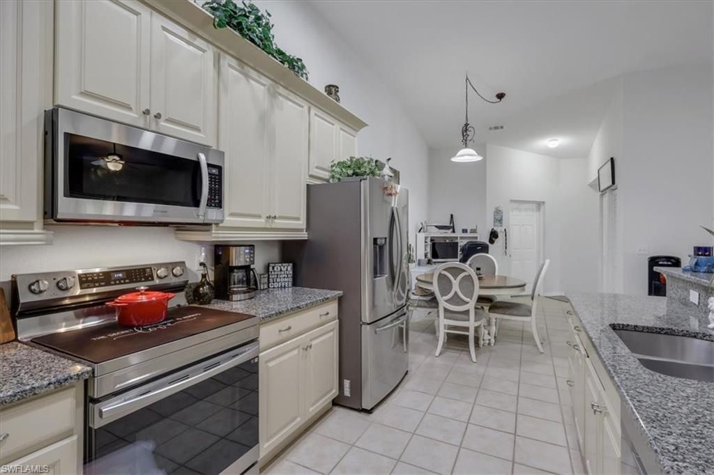 27107 N Matheson Ave, Unit 204, Bonita Springs, FL 34135 Photo