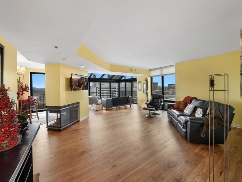 155 W Main Street, Unit 1901, Columbus, OH 43215 Photo 17