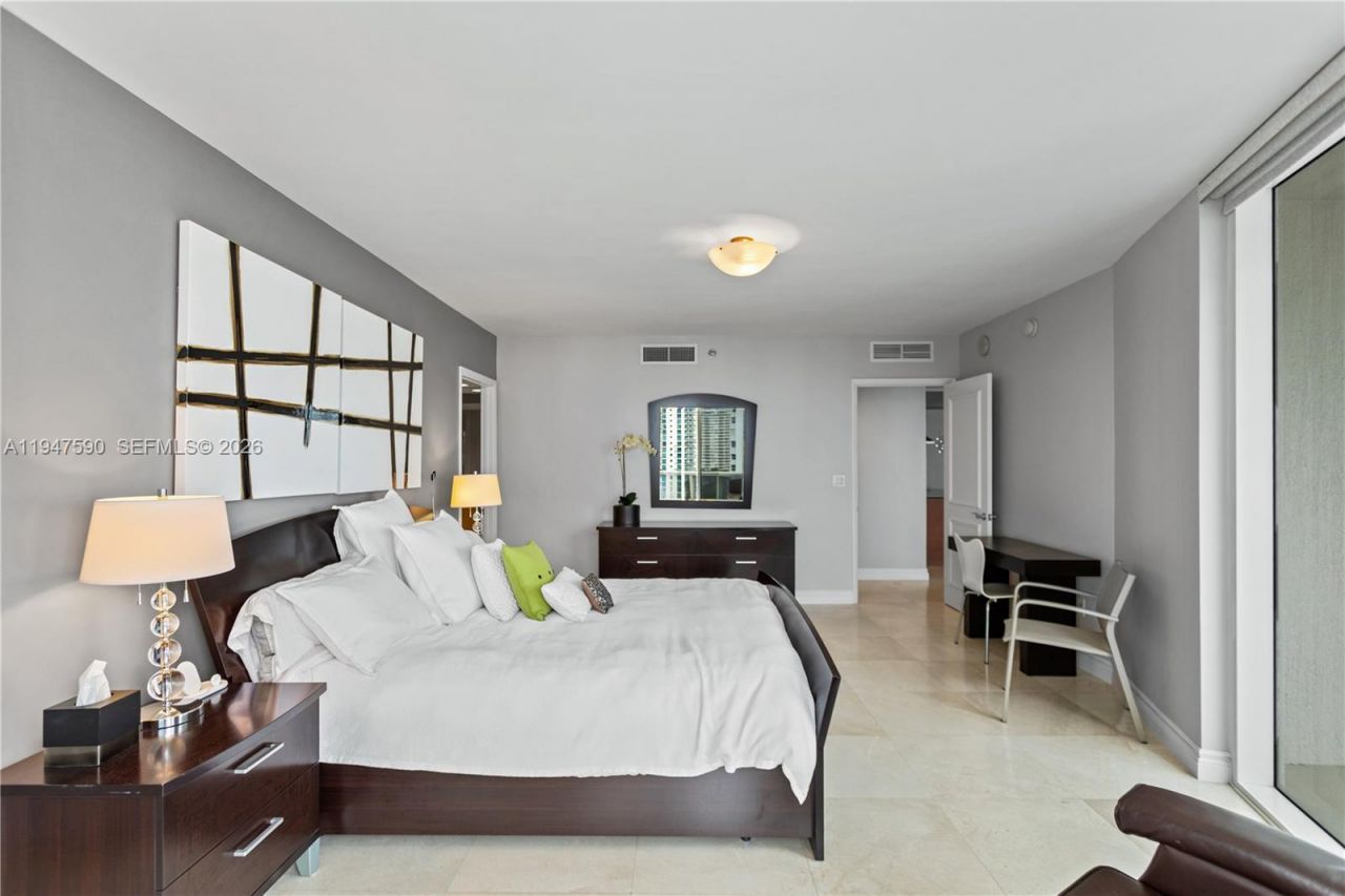 1850 S Ocean Dr, Unit 805, Hallandale Beach, FL 33009 Photo