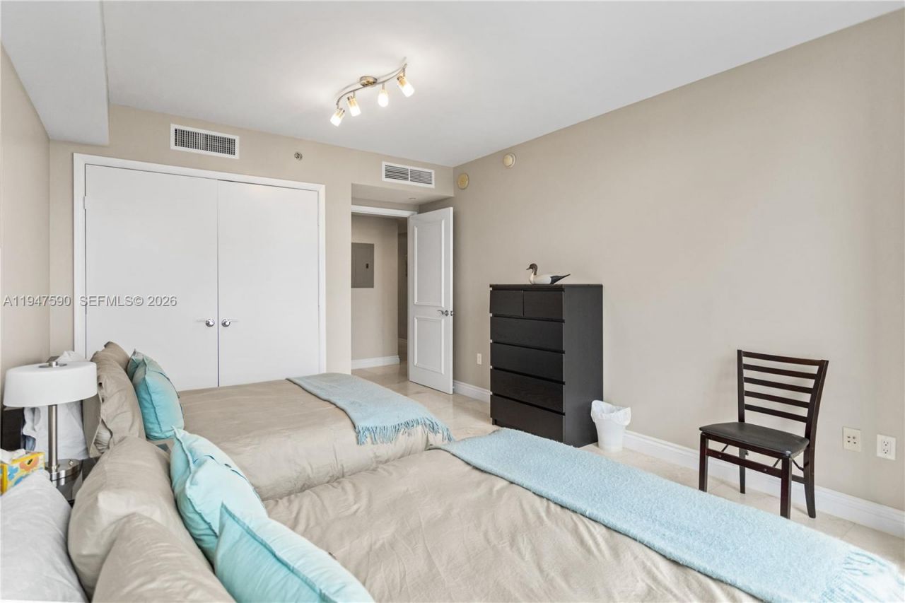 1850 S Ocean Dr, Unit 805, Hallandale Beach, FL 33009 Photo