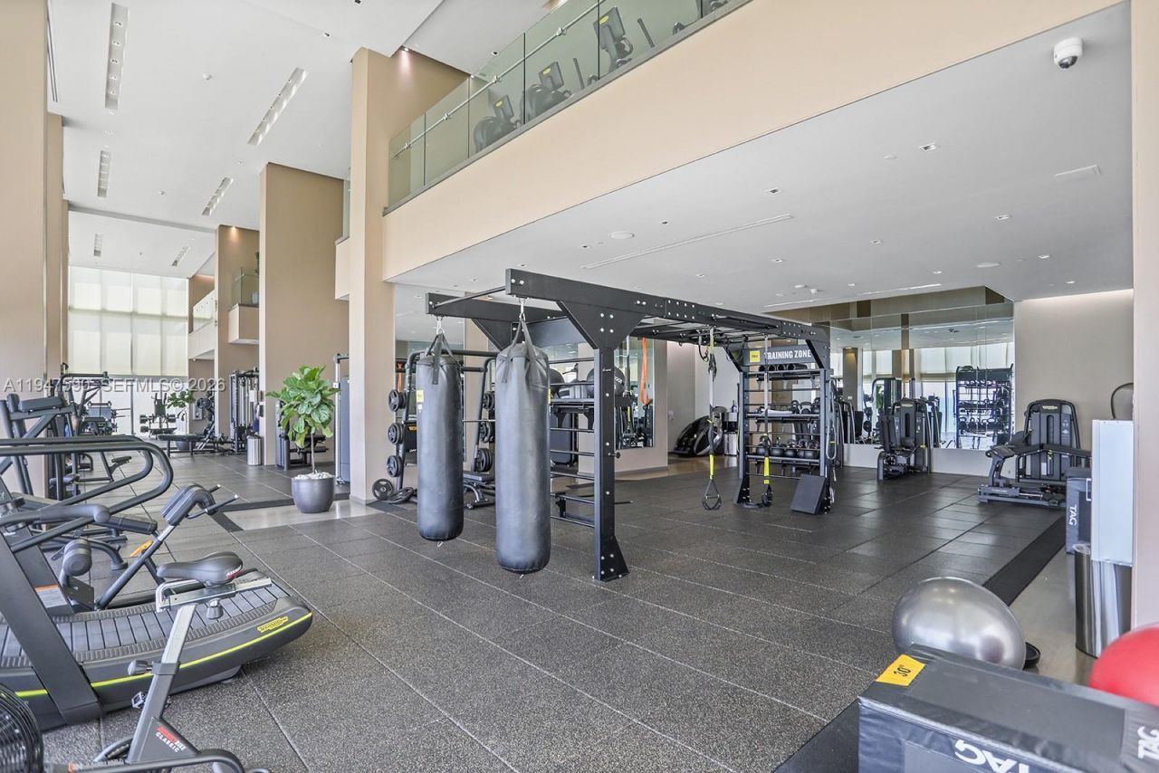 1850 S Ocean Dr, Unit 805, Hallandale Beach, FL 33009 Photo