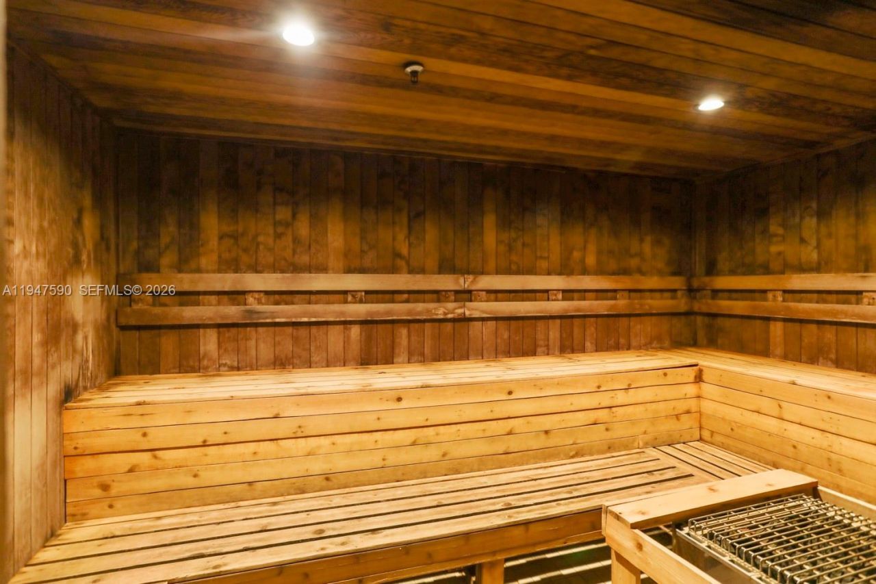 1850 S Ocean Dr, Unit 805, Hallandale Beach, FL 33009 Photo