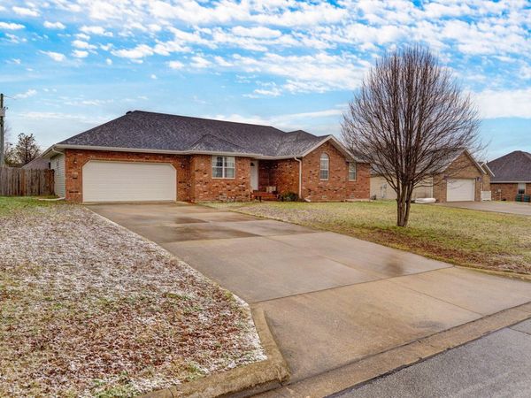 931 Bradford Court, Marshfield, MO 65706