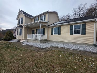 142 Nottingham Way, Elmira, NY 14903