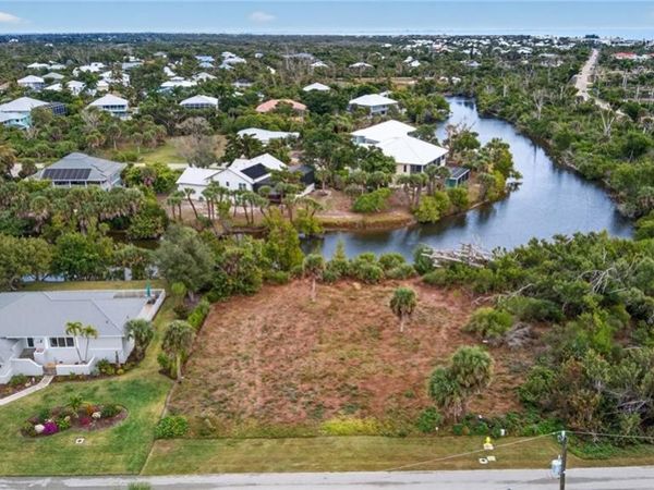 3304 Saint Kilda RD , SANIBEL, FL 33957