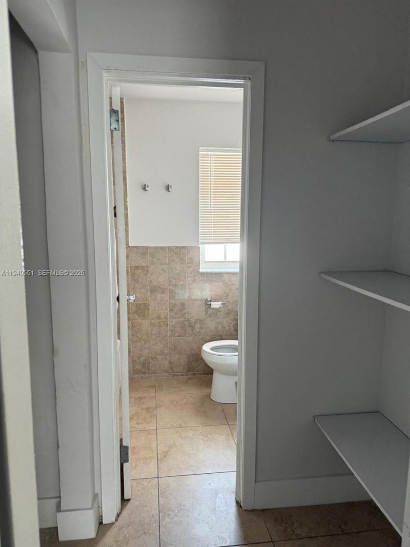 7611 Harding Ave, Unit 5, Miami Beach, FL 33141 Photo