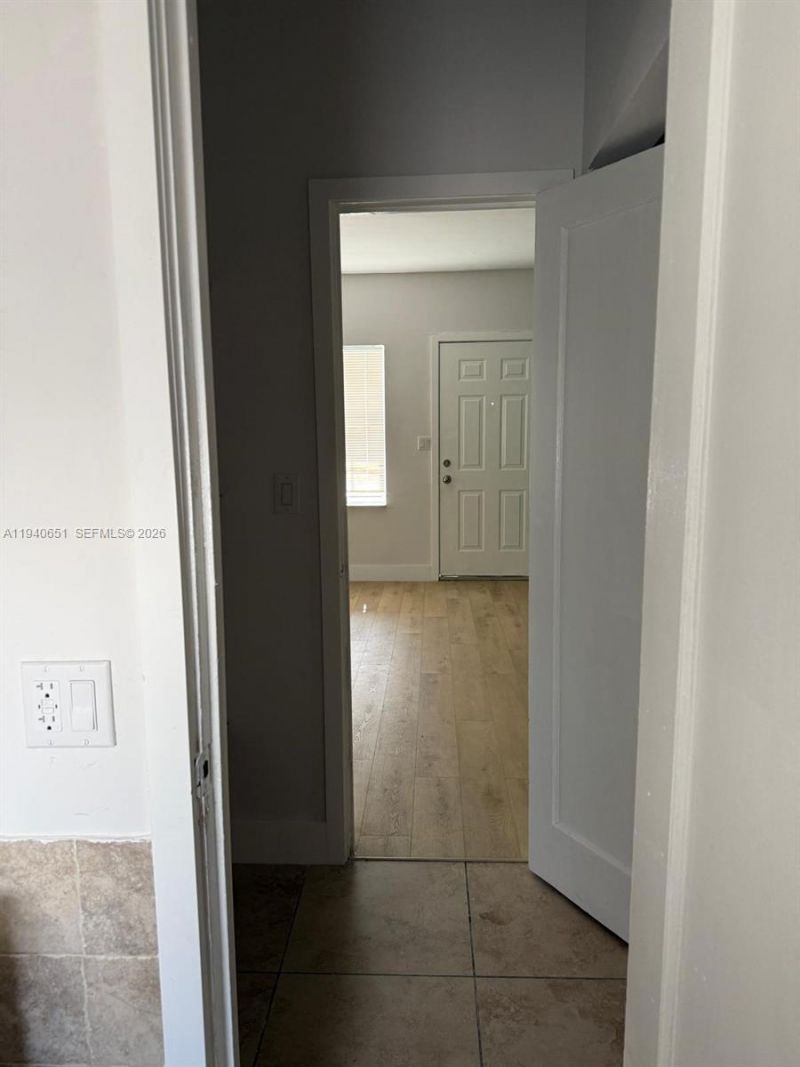 7611 Harding Ave, Unit 5, Miami Beach, FL 33141 Photo