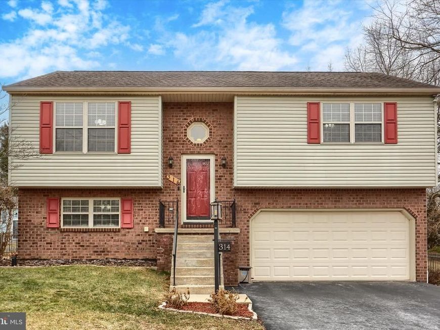 314 Mumper Lane, Dillsburg, PA 17019 Main Photo