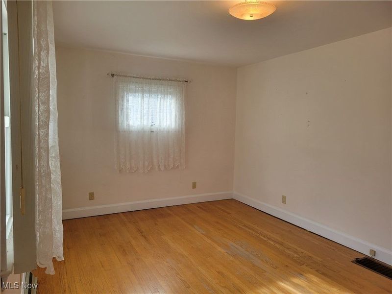 333 St Clair Avenue, Cadiz, OH 43907 Photo 5