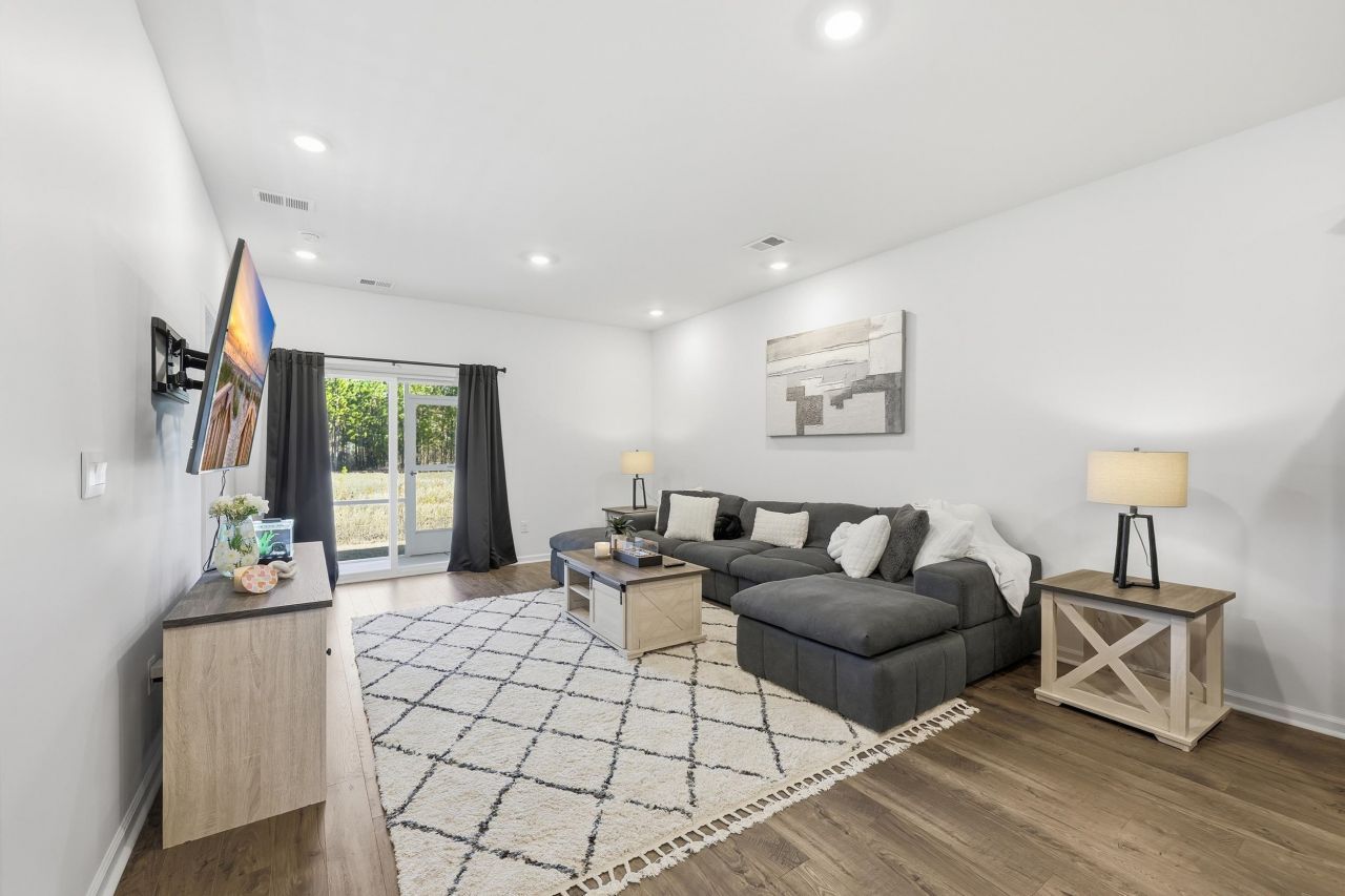 3122 Bells Lake Circle Photo 6