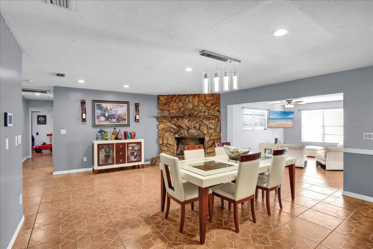 6124 Lynn Road, Tampa, FL 33625 Photo