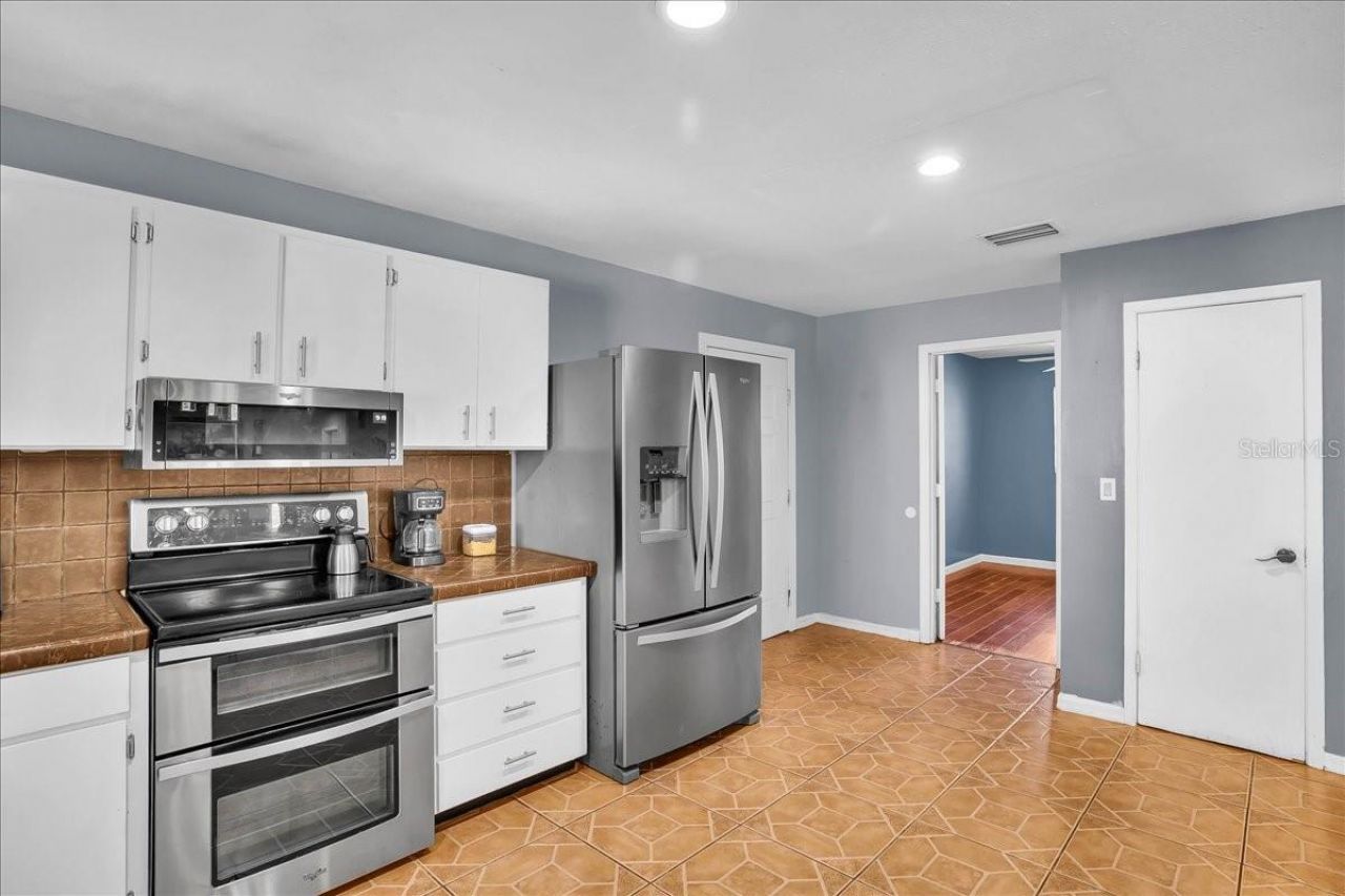 6124 Lynn Road, Tampa, FL 33625 Photo