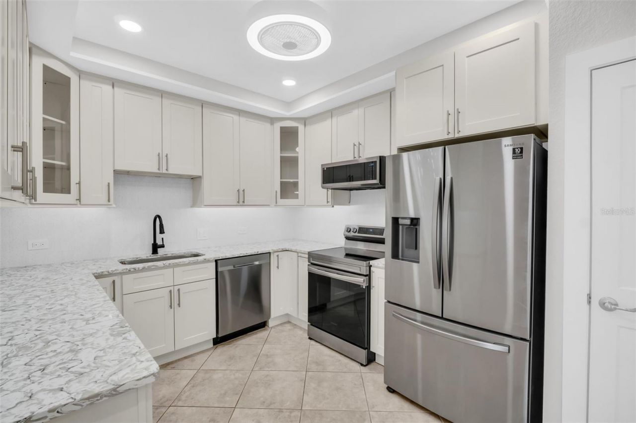 1 Beach Drive Se, Unit 1910, Saint Petersburg, FL 33701 Photo