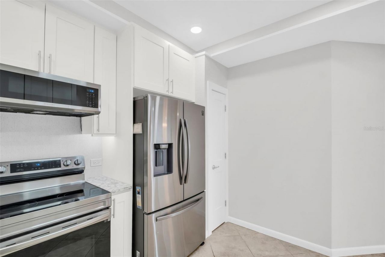 1 Beach Drive Se, Unit 1910, Saint Petersburg, FL 33701 Photo