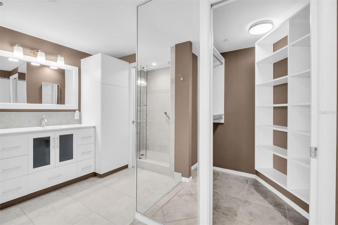 1 Beach Drive Se, Unit 1910, Saint Petersburg, FL 33701 Photo