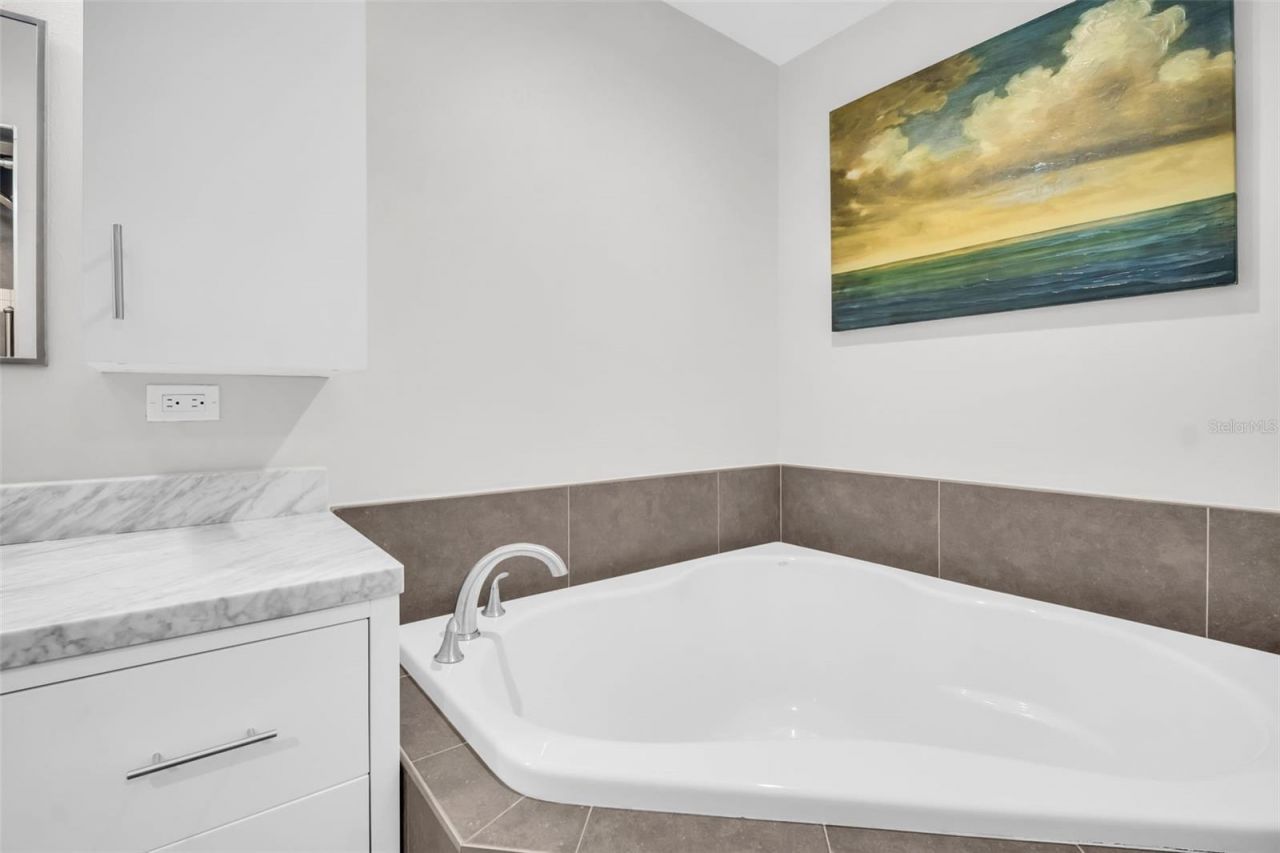 1 Beach Drive Se, Unit 1910, Saint Petersburg, FL 33701 Photo