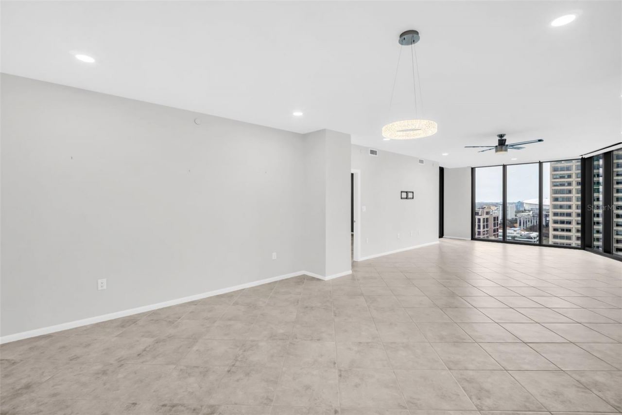 1 Beach Drive Se, Unit 1910, Saint Petersburg, FL 33701 Photo