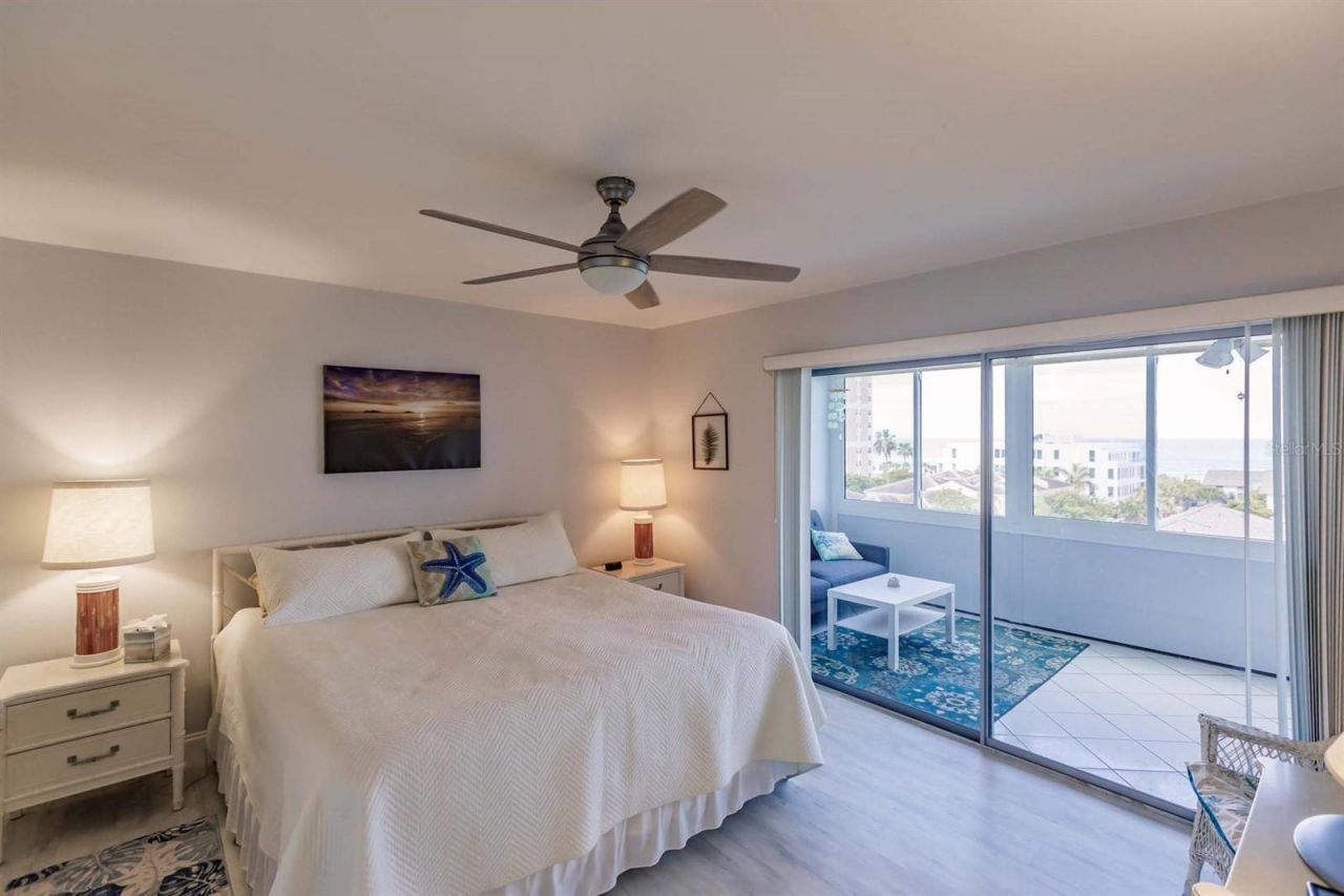 1125 W Peppertree Drive, Unit 501, Sarasota, FL 34242 Photo