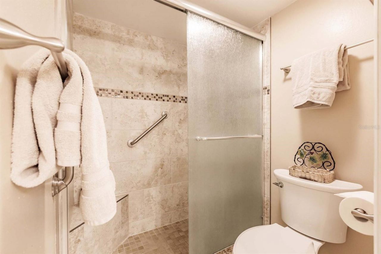 1125 W Peppertree Drive, Unit 501, Sarasota, FL 34242 Photo