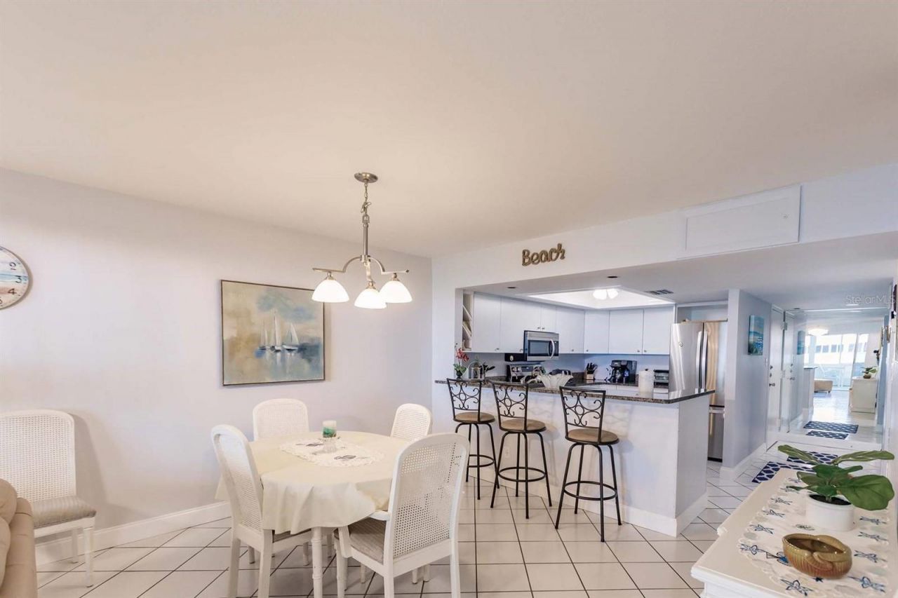 1125 W Peppertree Drive, Unit 501, Sarasota, FL 34242 Photo