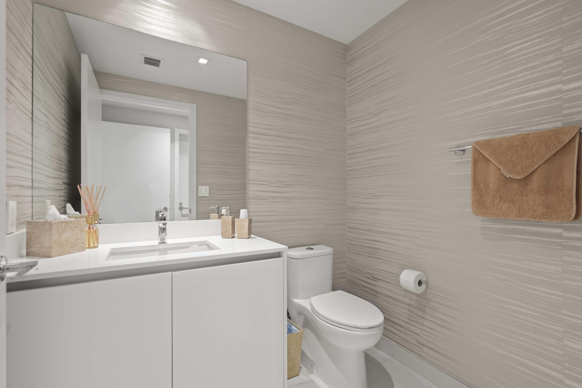 1116 N Ocean Boulevard, Unit 805, Pompano Beach, FL 33062 Photo