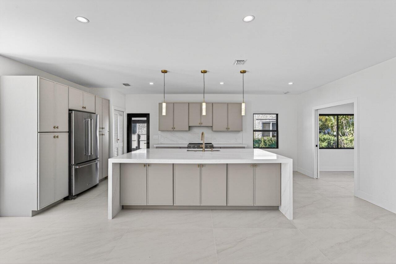 1004 Avon Road, West Palm Beach, FL 33401 Photo