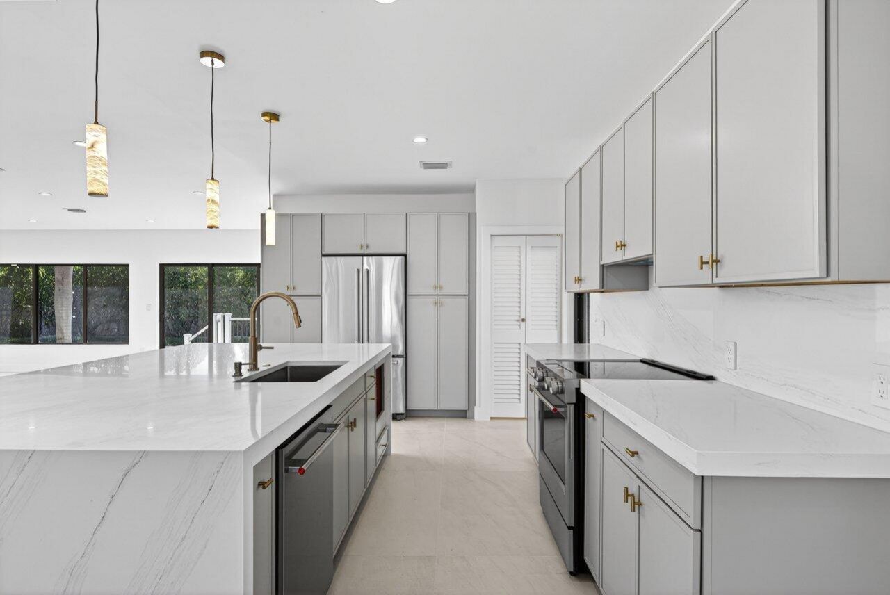 1004 Avon Road, West Palm Beach, FL 33401 Photo