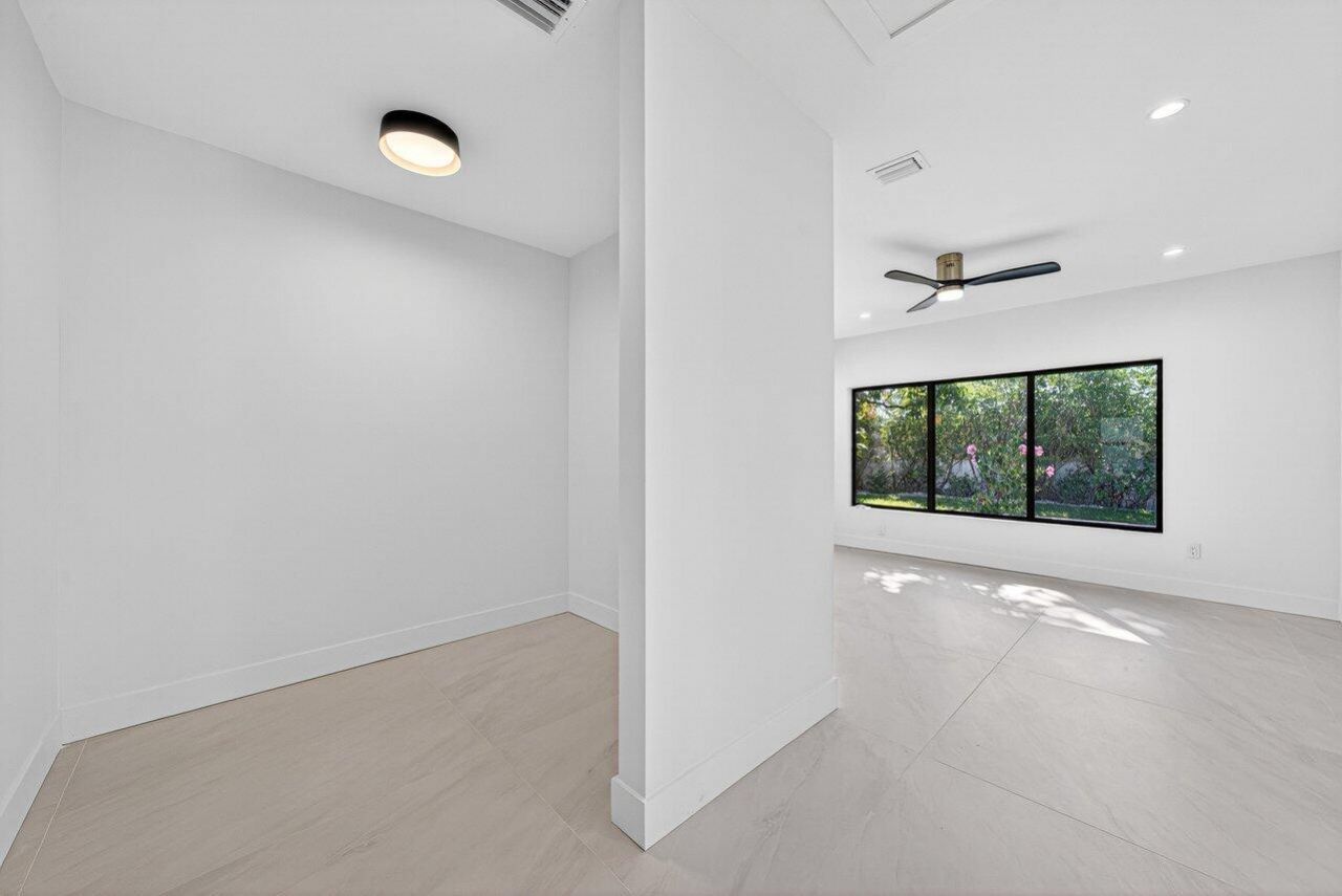 1004 Avon Road, West Palm Beach, FL 33401 Photo