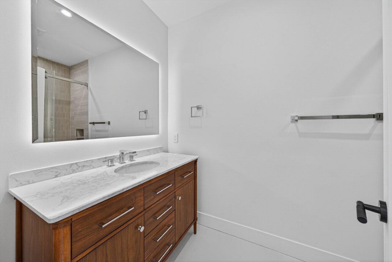 1004 Avon Road, West Palm Beach, FL 33401 Photo