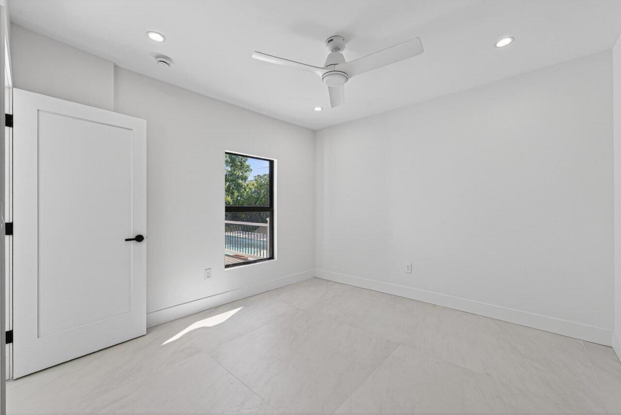 1004 Avon Road, West Palm Beach, FL 33401 Photo