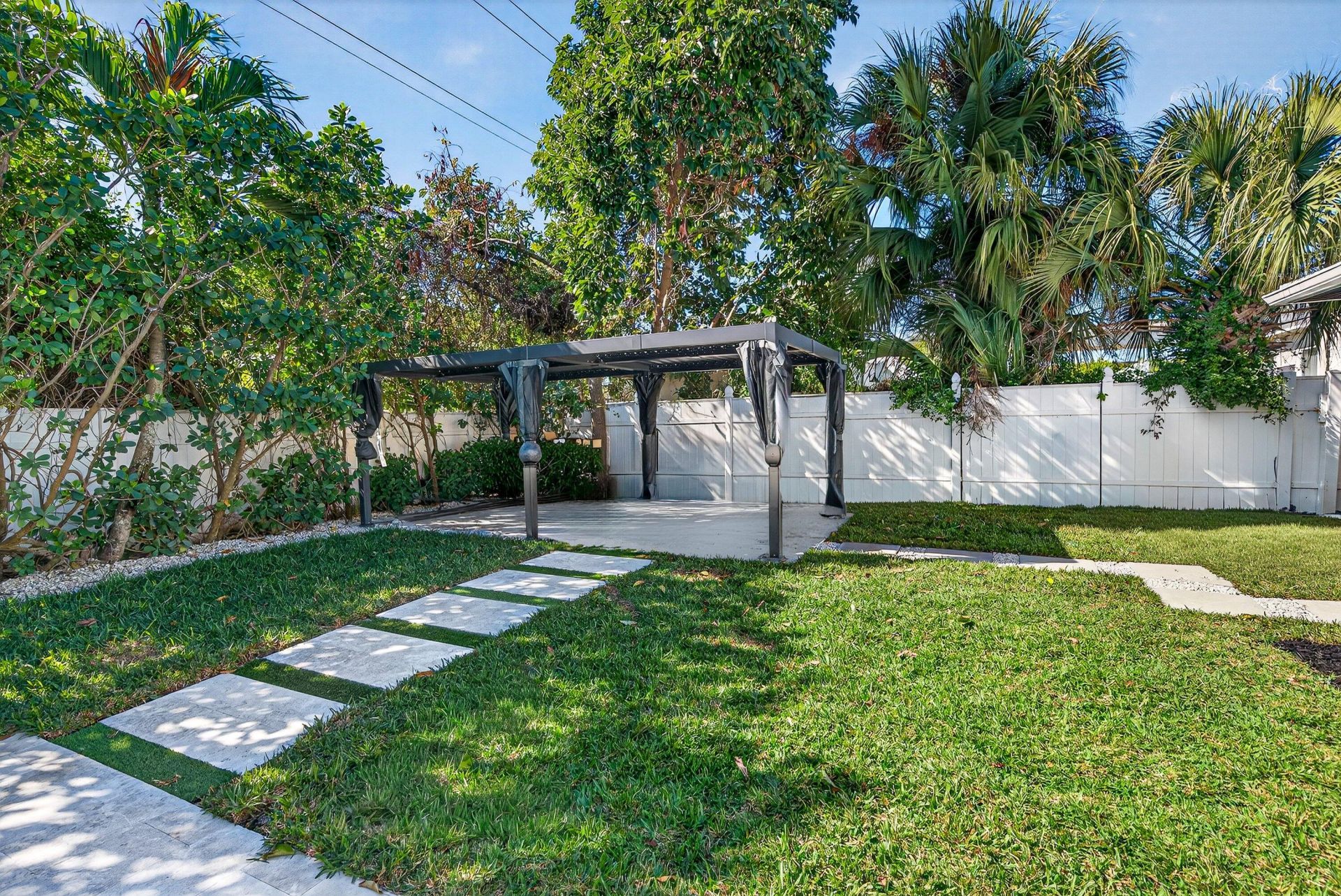 1004 Avon Road, West Palm Beach, FL 33401 Photo