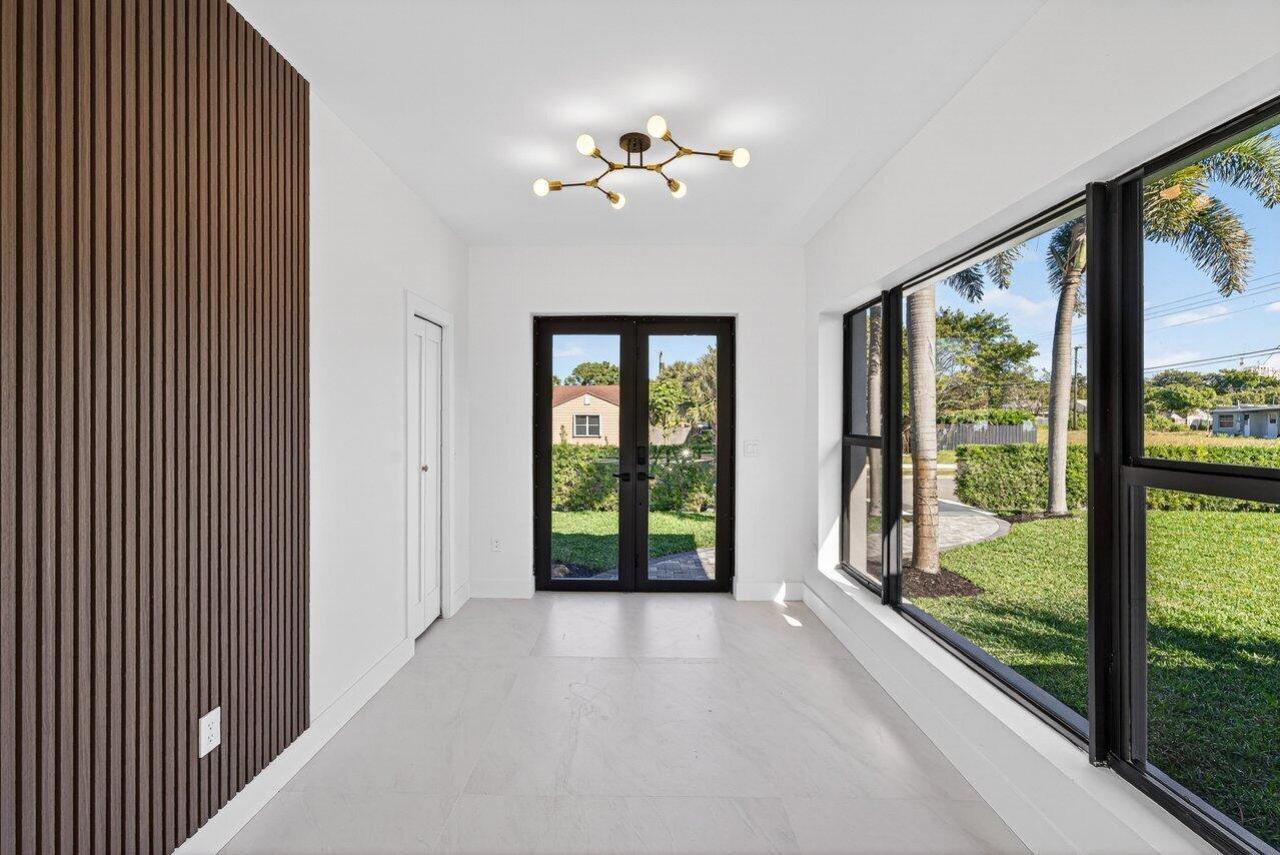 1004 Avon Road, West Palm Beach, FL 33401 Photo