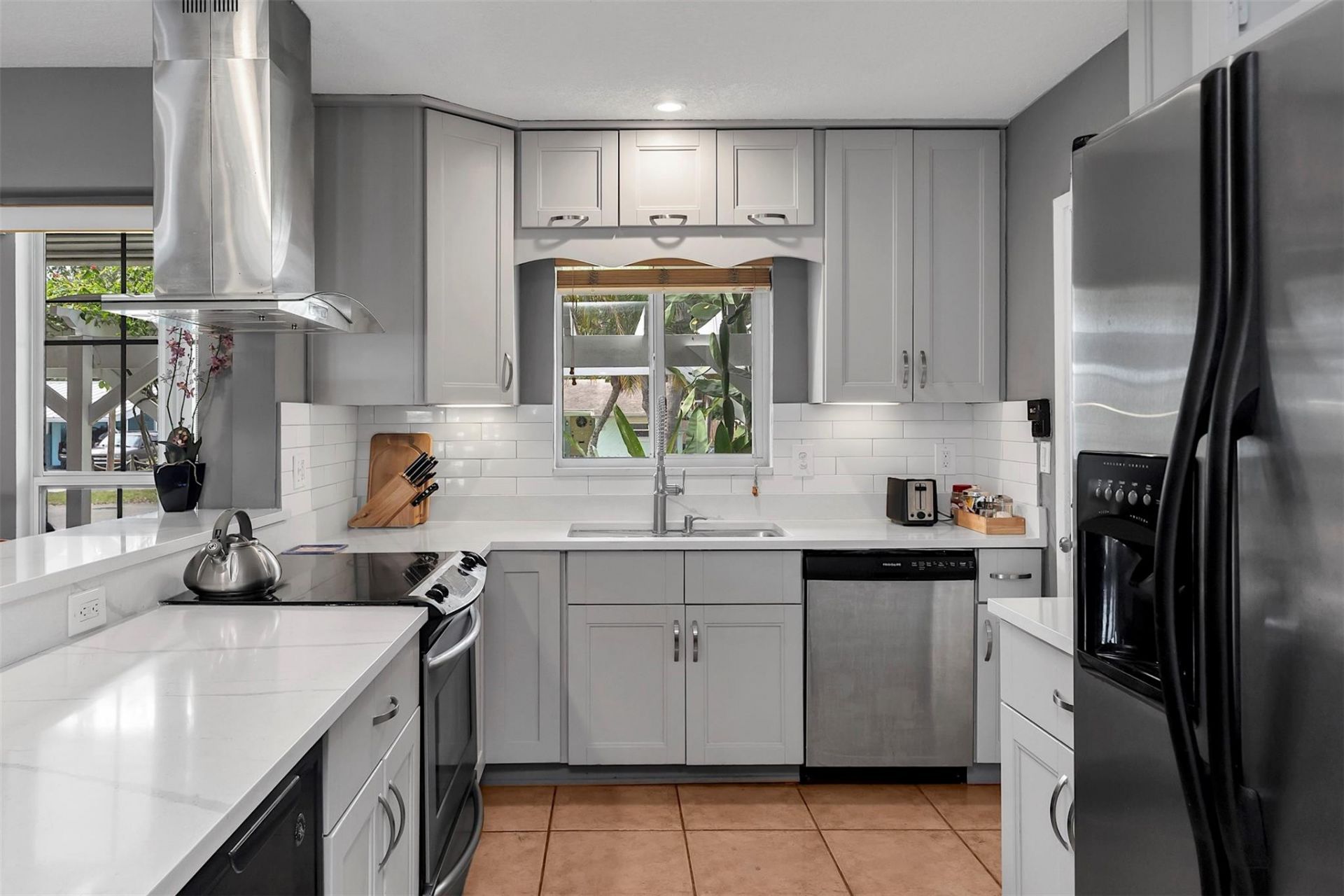 2100 SW 23rd Terrace, Fort Lauderdale, FL 33312 Photo